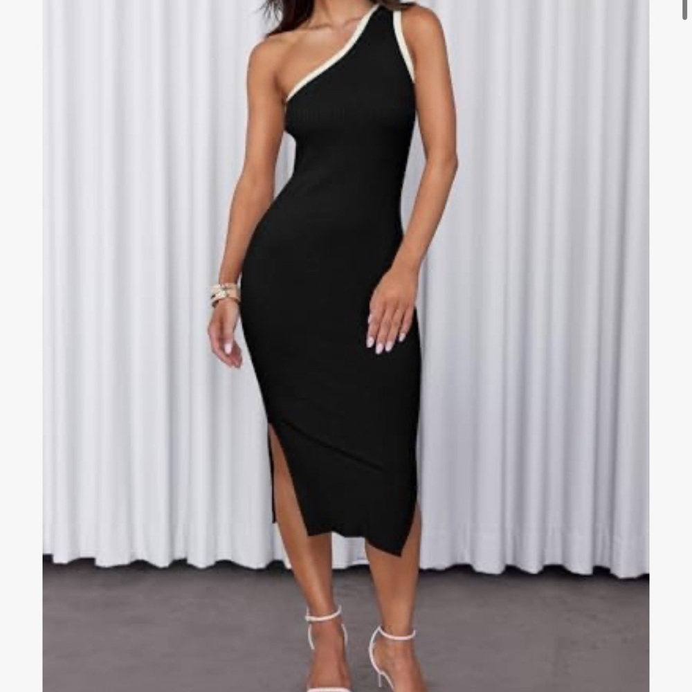 NWT Zesika one shoulder, body con mini dress super soft